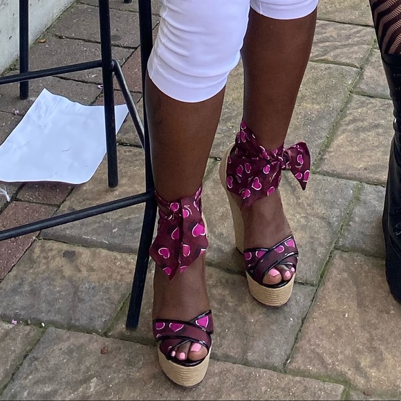 Gucci Platform Wedge Strappy Sandels - Picture 7 of 9